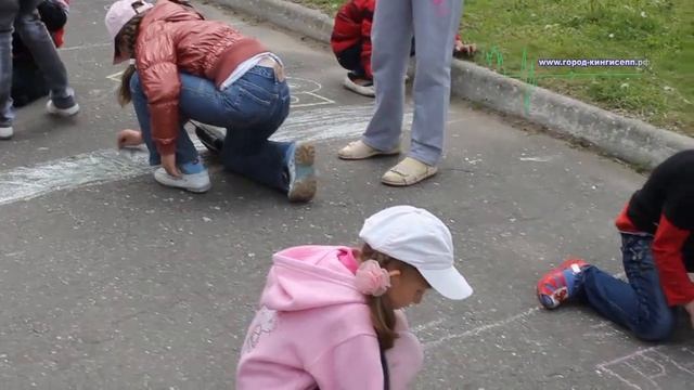 день детей мелом на асфальте.mp4 смотреть онлайн
