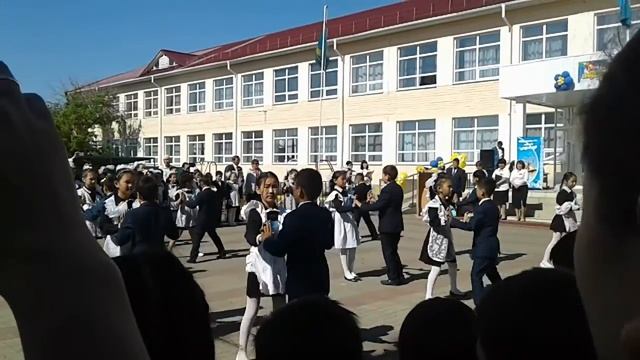 Последний звонок в Аулиеколе смотреть онлайн