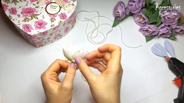 Нежные заколки для волос из фоамирана | DIY | Foam flowers смотреть онлайн