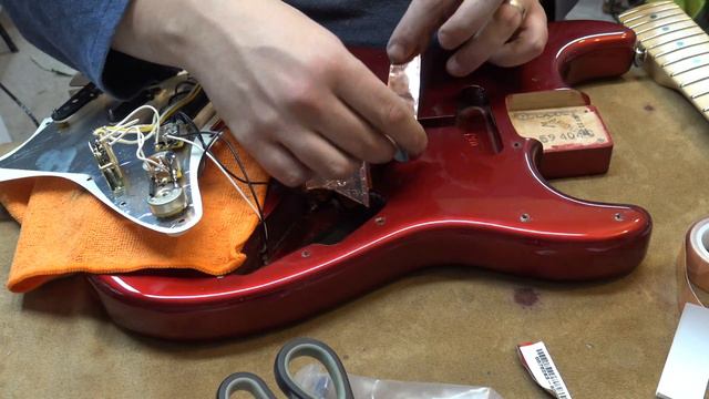 09' Hwy 1 Strat: Frets-Shield-Lock Tuners-Setup-Demo смотреть онлайн