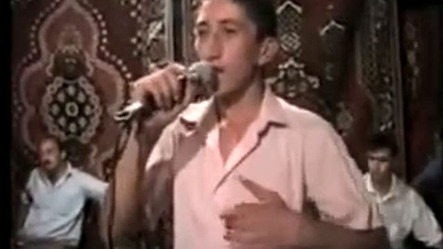 Дал пощечину