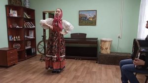 "Коло речушки ходила молода"- плясовая Смоленской обл.