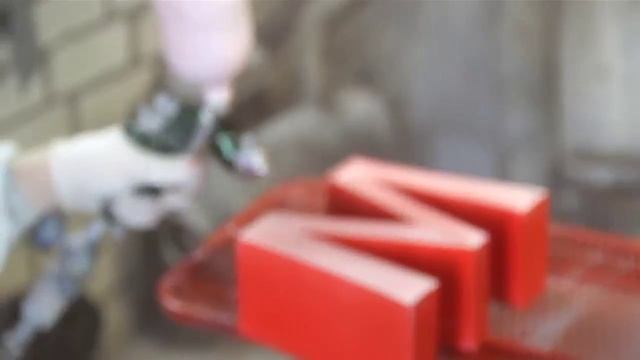Производство объемных световых букв из пластика ПВХ
