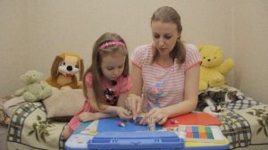 Ежик из пластилина. Детские поделки. Как слепить ежика из пластилина.