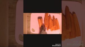 Морковный сок из шнековой соковыжималки