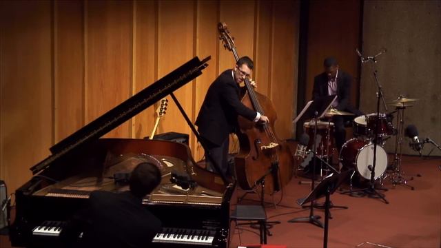 Collin Clauson - "I've Never Been In Love Before" by Frank Loesser смотреть онлайн