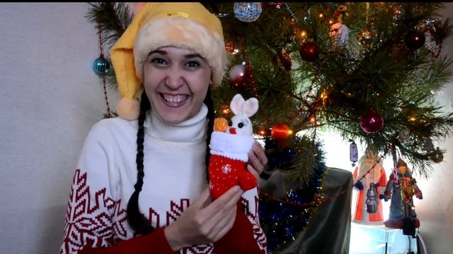 Распаковка подарка от Тайного Санты смотреть онлайн