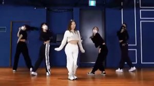 IU, LILAS. Корейская певица, актриса и модель