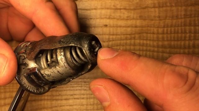 Эмблема на капот Мерседес w124 смотреть онлайн