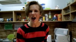 VLOG: Посылка от мамы / Андрей Мартыненко