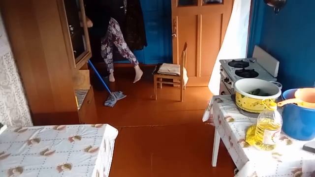 Приехала из города // Работаю как лошадь??