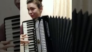 Песня на аккордеоне"Хорошие девчата"Как играть с басами. Accordion music