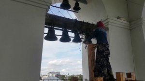 Ксения Звонарева на звоннице Спасо-Преображенского монастыря Ярославль