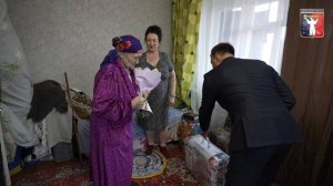 Дмитрий Карасев поздравил с днем рождения 95-летнюю норильчанку