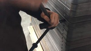 как становить заклёпку с внутренней резьбой - Ручной заклёпочник Geral