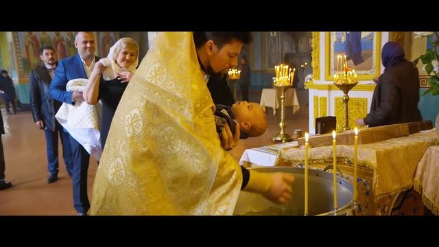 Крещение ребенка в церкви смотреть онлайн