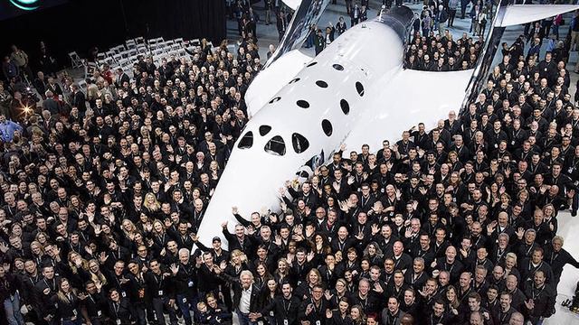 Миллиардер Ричард Брэнсон слетал в космос на собственном корабле Virgin Galactic. Полет в космос.