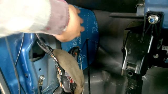 Шумоизоляция моторной перегородки и центральной консоли (Шумофф - Комфортмат)