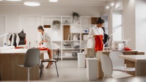 КАК УСПЕШНО ЗАПУСТИТЬ СВОЙ БРЕНД ОДЕЖДЫ В 2023? / Мой опыт создания брендов с нуля