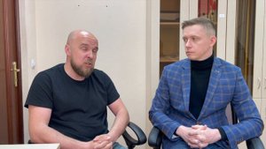 Обычная сделка по купле-продаже квартиры. Открытие аккредитива. Регистрация в Росреестре.