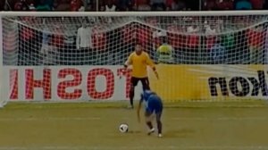 ЗАБИЛ ПЕНАЛЬТИ ПЯТКОЙ! Уникальные пенальти, которые нереально повторить. Футбольный топ @user-ov9ve