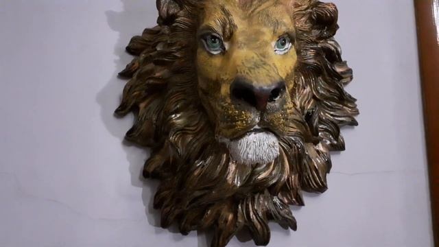 Лев с зелеными глазами смотреть онлайн