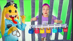 Room with 6 locks challenge! Bunzo Bunny poppy playtime in real life!