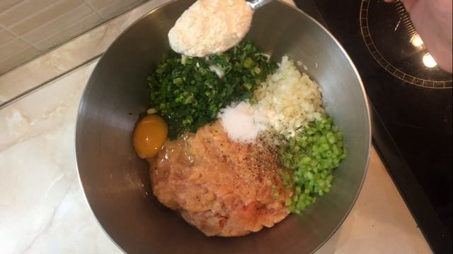Сочные Куриные котлеты с кинзой