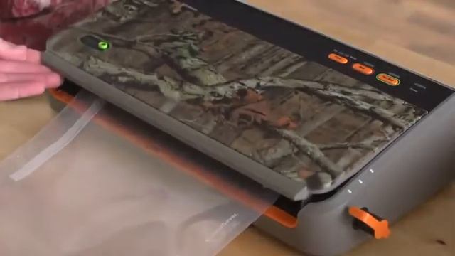 FoodSaver Vacuum Sealer GM2150-000 GameSaver Wingman Sealing System, Black