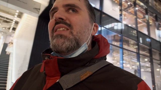 Ricoh GR III POV Night photography in Tokyo. How does this camera handle low light? смотреть онлайн