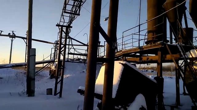 Влог 1: Строители Дорог Сибири- обслуживание бочки для нагревания битума электриками.