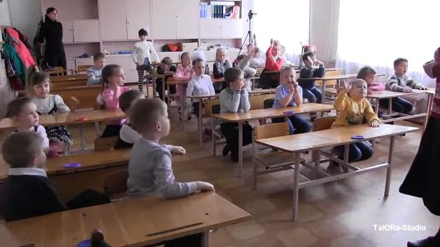 Лутугинская школа №2  День открытых дверей для будущих Первоклассников-(720p30).mp4
