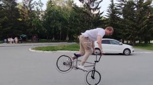 (How to bunny hop BMX) Как сделать банихоп на велосипеде?