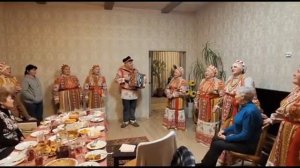 Называют меня некрасивою. Песня хором под гармонь!