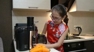 Ваше здоровье! Свежевыжатый морковный сок