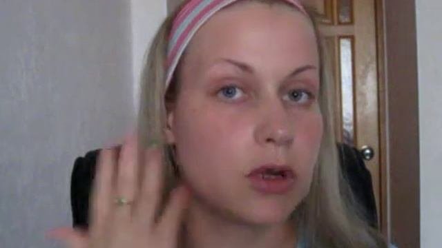 Секреты макияжа. Как наносить тональную основу.