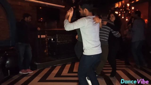 Shreedhar & Mrinmayee | kizomba | At Radio Station GK I смотреть онлайн