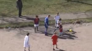 Известный комментатор Георгий Черданцев освещает матч всех звезд, игру мальчишек во дворе