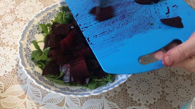Салат c рукколой на день рождения  #салатсрукколой #салаты #салатсосвеклойирукколой #галинаподлески