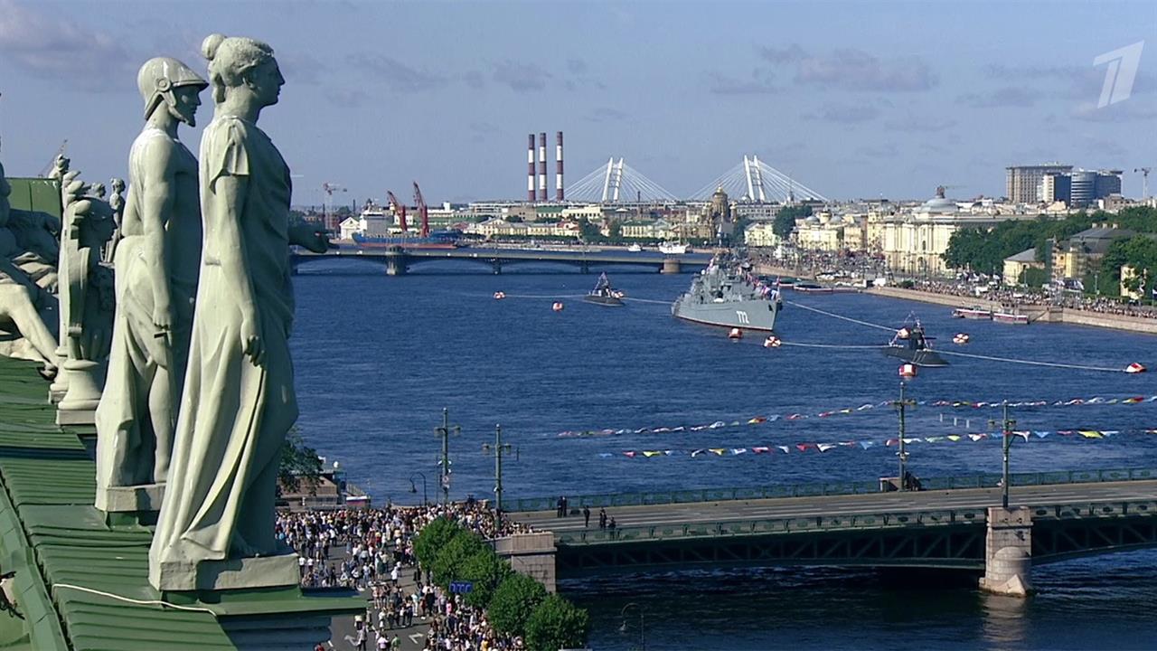 Первый канал поздравляет моряков и передает самые теплые и светлые пожелания со всей страны