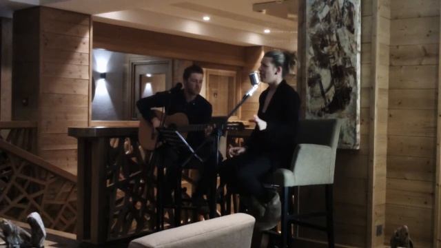 Je ne veux pas travailler - Makepeace & Tango @ The Kaila смотреть онлайн