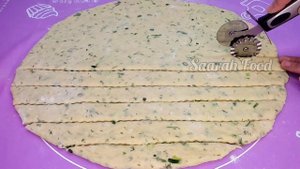 Берем стакан кефира и за 10 минут готовим хрустящие палочки с зеленью и сыром!