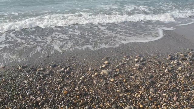 Обещанные +23. Ноябрь удивляет! Пляж Морская Звезда. Лазаревское Сочи. Погода 24 ноября 2022