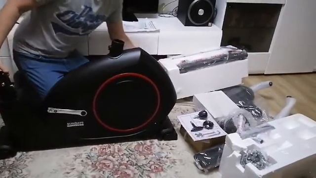 Распаковка - Велоэргометр Sundays Fitness K8718P-7 (черный/красный) смотреть онлайн