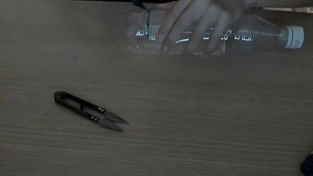 Как сделать из пластиковой бутылки кормушку смотреть онлайн