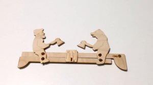 Медведь и мужик. Сборная игрушка от фабрики RADGER