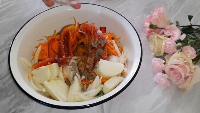 Салат.КАК ЖЕ ВКУСНО!САЛАТ ИЗ ЗЕЛЕНЫХ ПОМИДОРОВ-ПАЛЬЧИКИ ОБЛИЖЕШЬ.