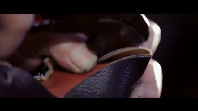 DIS - How to design customised shoes смотреть онлайн