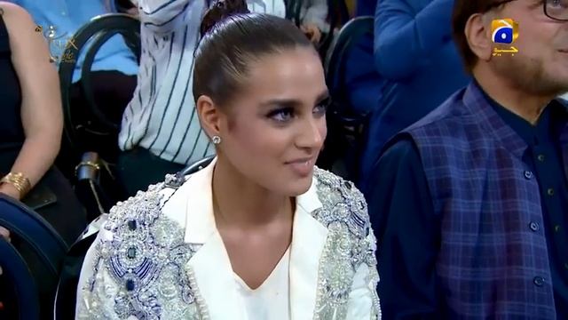 Yasir Hussain parpose A tv acter iqra Aziz in lux style award 2019 смотреть онлайн