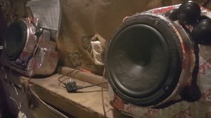 Закрытый ящик в дверь для Hertz sv200l. Прослушка.